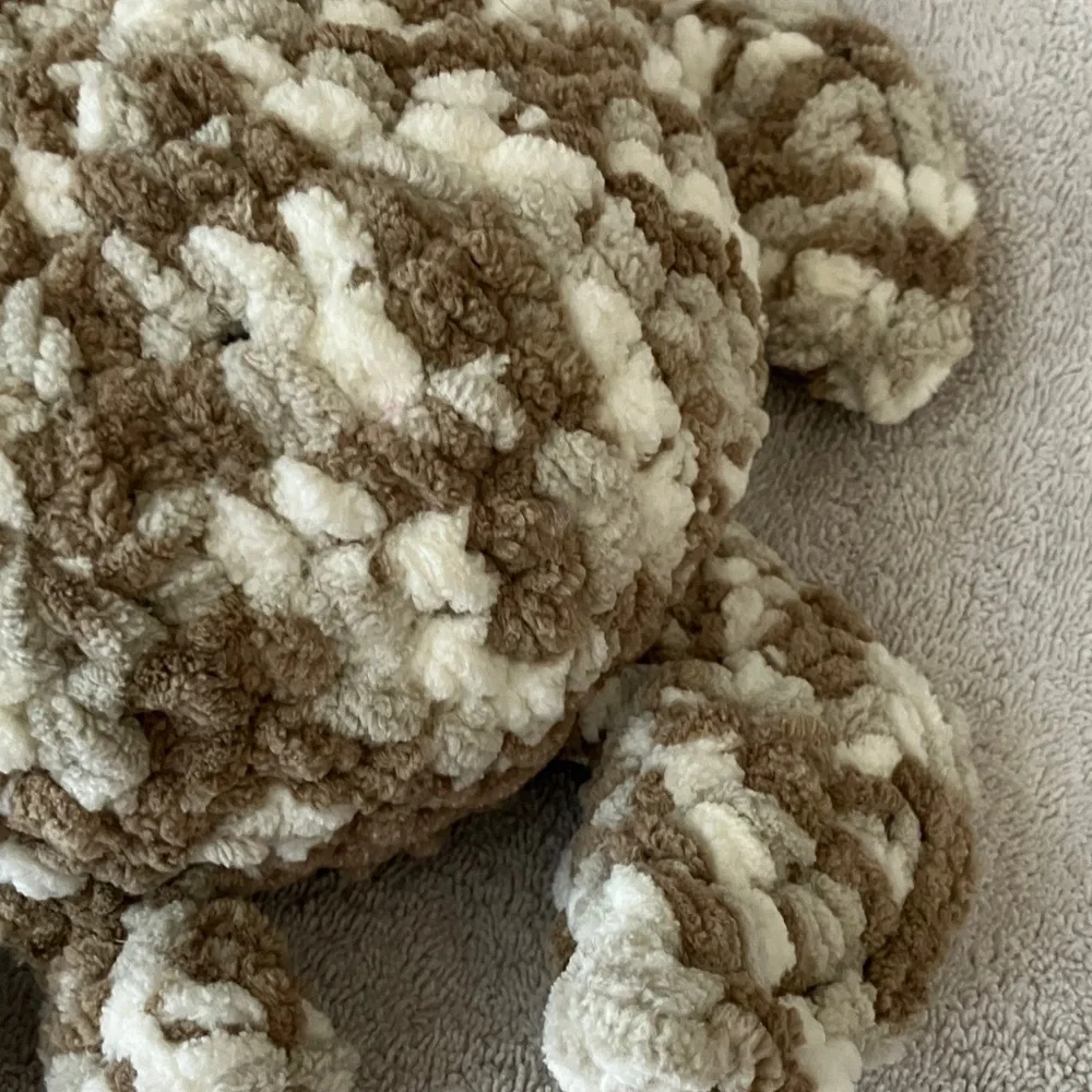 Plush Turtle Home Accent or kid’s toy in Cream and Brown acrylic yarn. New. - Picture 4 of 6